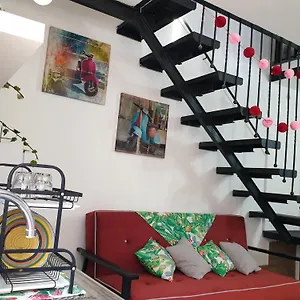 https://villa-la-casa-di-frida.taorminaitalyhotels.com